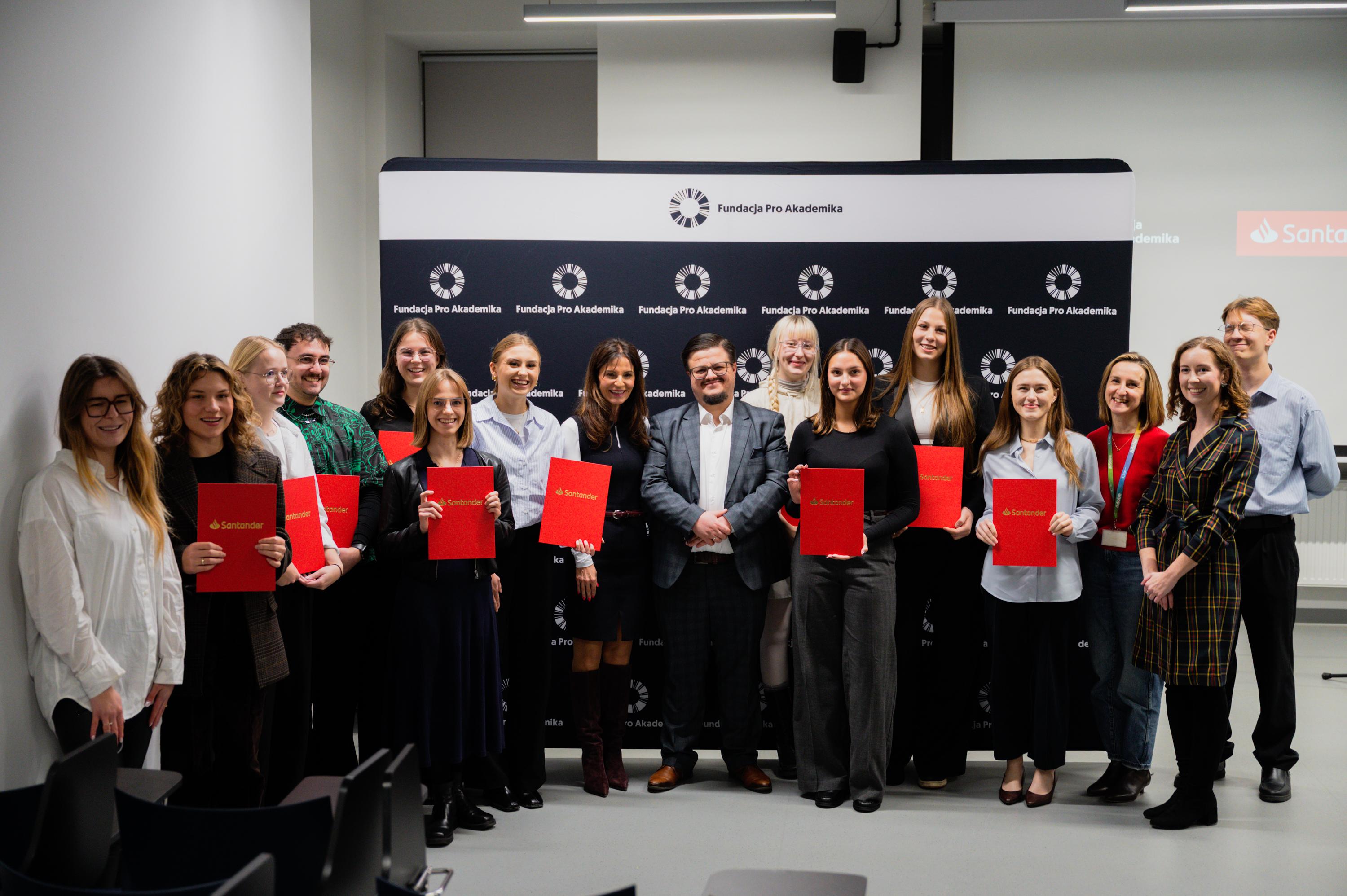 Wręczenie dyplomów w konkursie Nagroda Santander